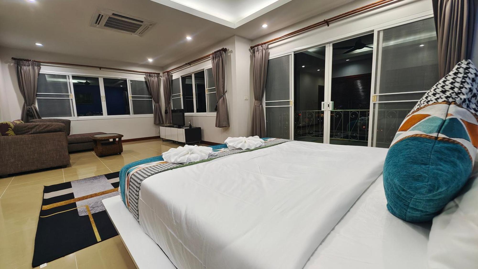 Villa3 四卧海景泳池别墅 近班赞海鲜市场 中英泰三语服务 别墅 *